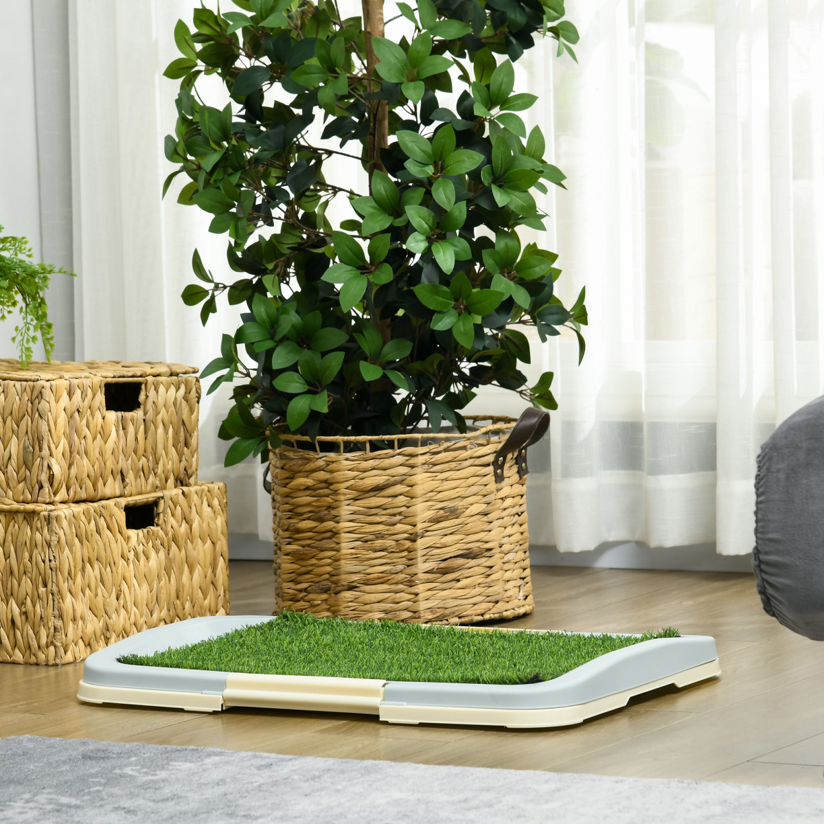 PawHut Indoor Dog Toilet with Grass, Grid Panel & Tray, 63x48.5cm
