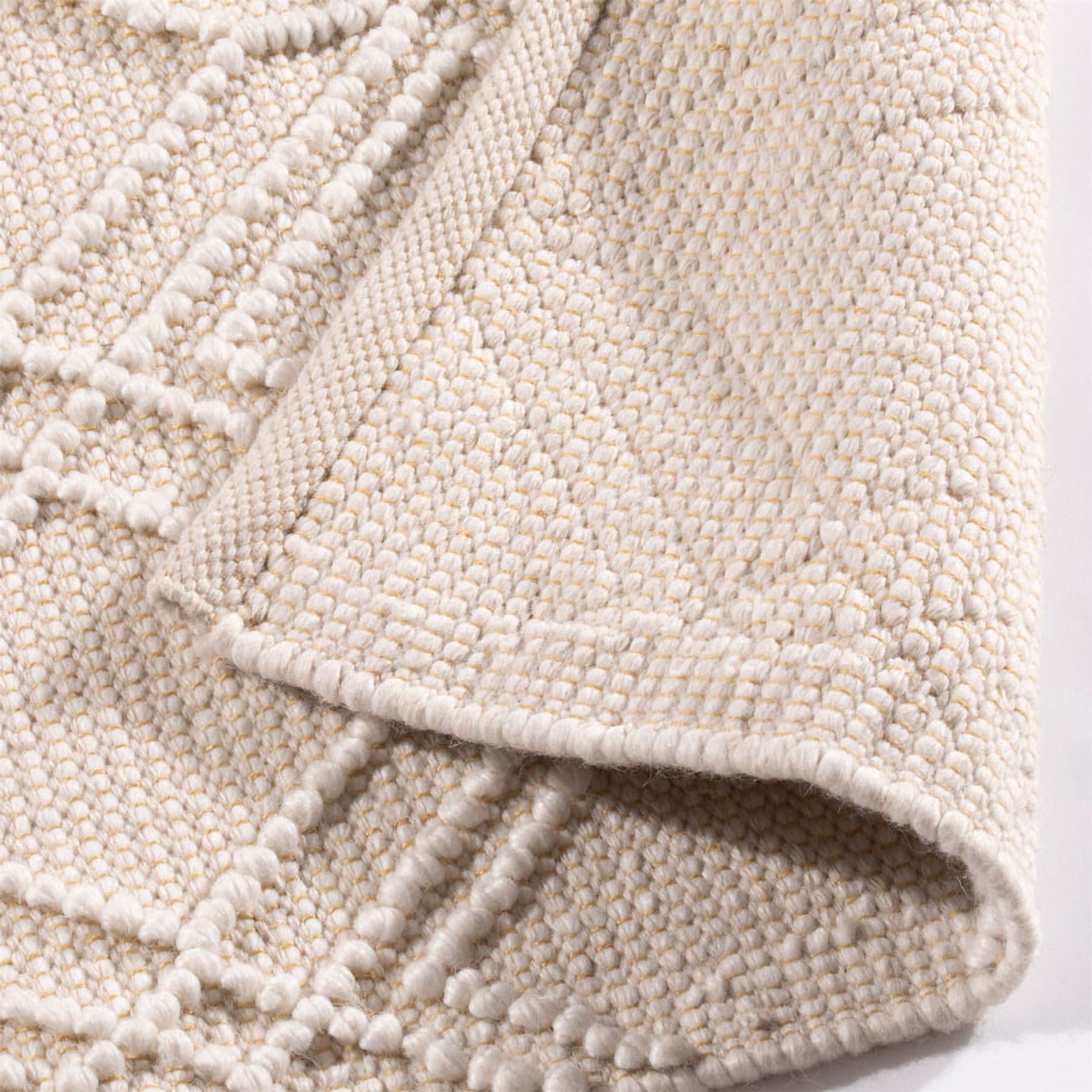 Blenheim Diamond Pet-Friendly Cream Rug 120x170 cm