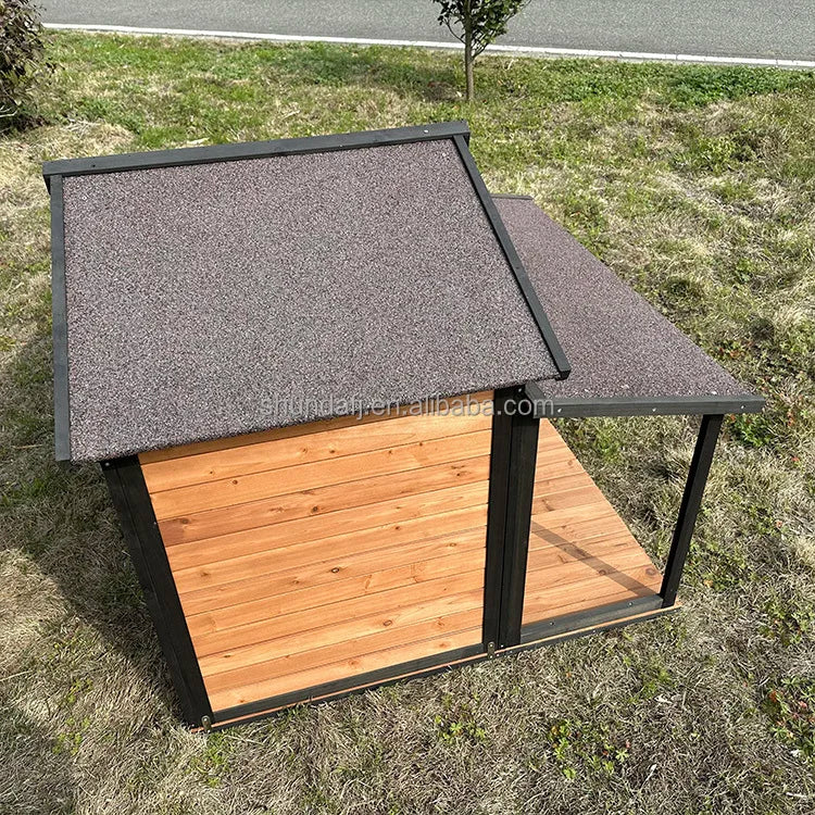 Wooden Outdoor Dog House – Model SDD026